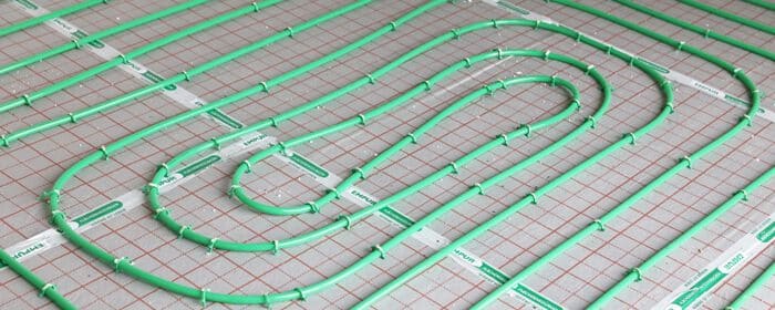 Heizungsrohre, fußbodenheizung, heizungsbau, SOKA-Bau-Beitragspflicht